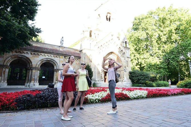 101 things in Budapest - Full Day Tour with Lunch & Metro Pass - Key things to know before booking