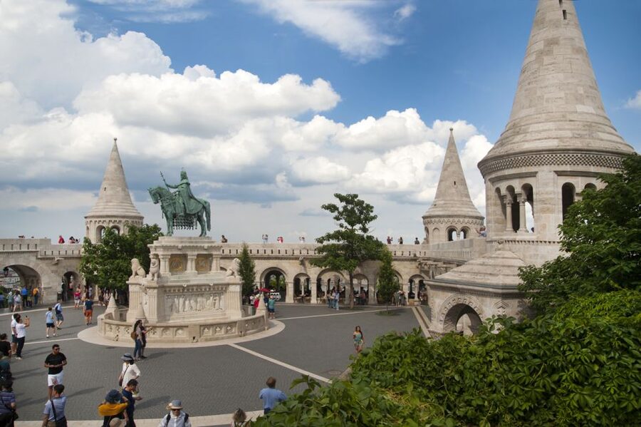 3-Hour Orientation Walking Tour of Buda and Pest - Who will get the most from this walk