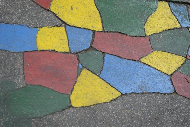 Alternative Street Art Free Walking Tour of Budapest - Timing, walking comfort, and group size