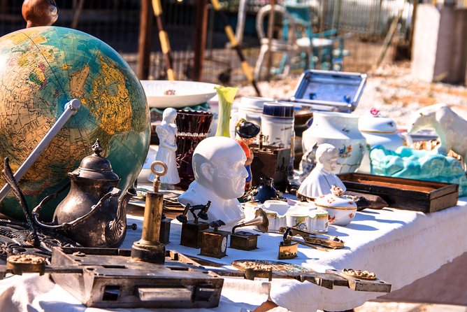 Antiques and Curios - Private Flea Market Treasure Hunt - The journey from Budapest is part of the outing