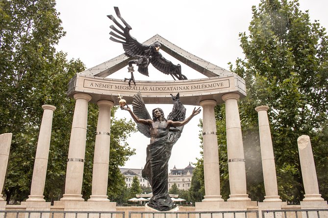 Born Under The Red Star - The History of Communism in Hungary - Private Tour - Liberty Square, where competing memories share one address