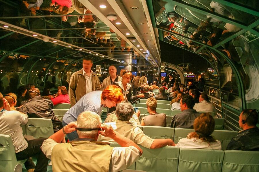 Budapest: 1-Hour Evening Sightseeing Cruise with Drink - Is one hour enough?