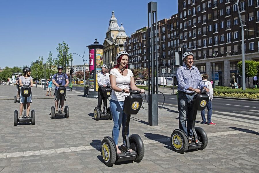 Budapest: 1-Hour Private Segway Tour - Weather, clothing, and route changes
