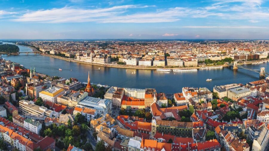 Budapest: 1-hour Sightseeing Danube River Cruise - Chain Bridge, Elizabeth Bridge, and Budapest’s river spine