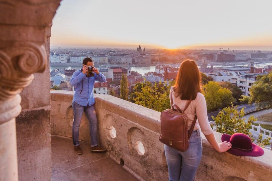 Budapest: 3-hour City Tour with Castle Walk + 1-hour Cruise - Who will get the most from the $60 price