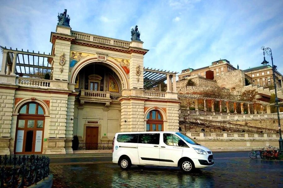 Budapest: 3-Hour Grand City Tour and Castle Walk - From the Danube to Heroes’ Square
