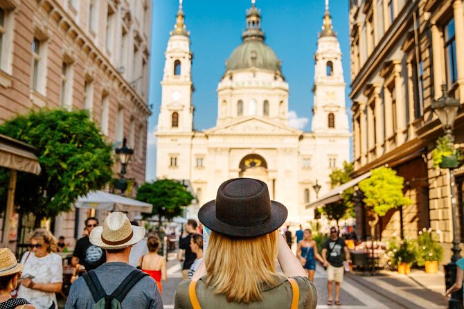 Budapest: 3-Hour Live-guided Bus Tour and 1-hour River Cruise - The Castle District and Fisherman’s Bastion