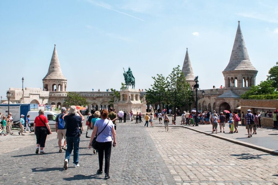 Budapest: 3-Hour Live Guided Sightseeing Tour - Crossing Elizabeth Bridge above the Danube