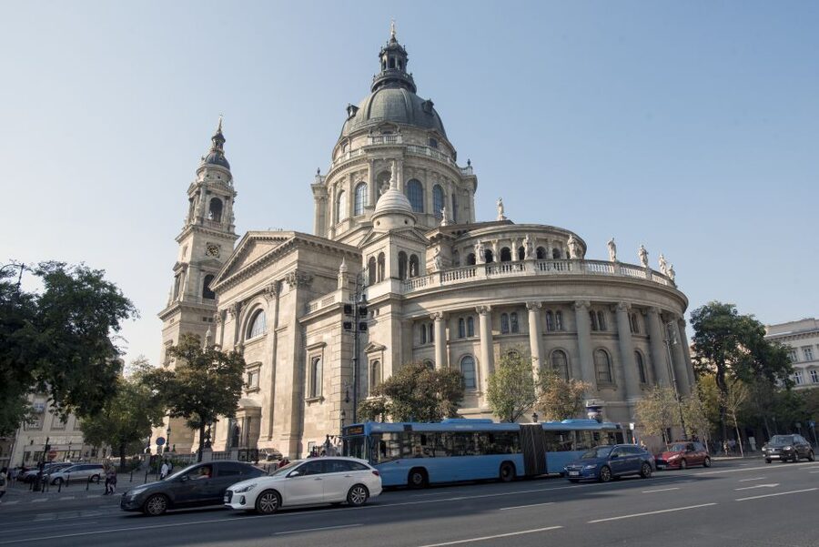 Budapest: 3-Hour Live Guided Sightseeing Tour - Andrássy Avenue, Opera House, and St. Stephen’s Basilica
