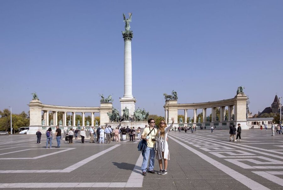 Budapest: 3-Hour Trabant Sightseeing Tour - Who should book this experience?