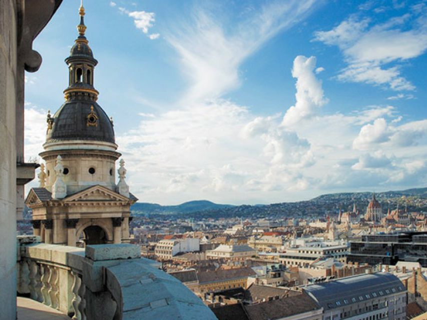 Budapest: 3-Hour Walking Tour of Pest with a Historian - The Danube Promenade and Gresham Palace