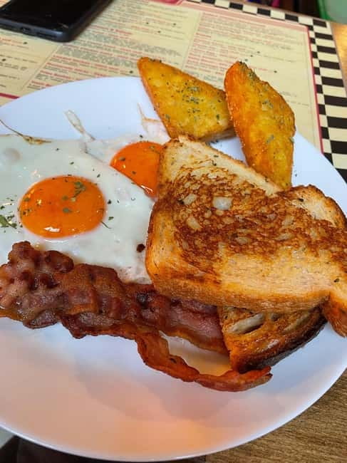 Budapest: 4-hour Bottomless Brunch w/ Cocktails & Craft Beer - Key points at a glance