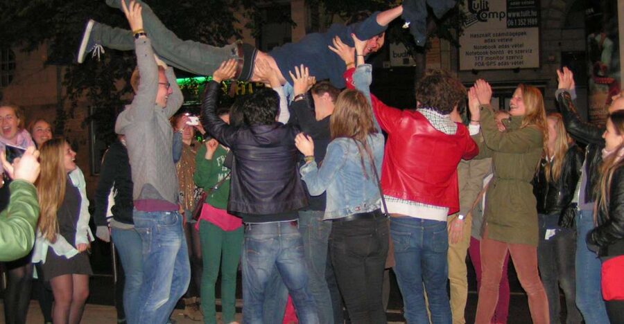 Budapest: 5-Hour Pub Crawl through Ruin Bars - The final ruin club and VIP entrance