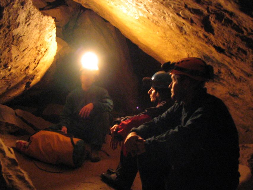 Budapest: Adventure Caving Tour with Guide - Weatherproof, but not effort-proof