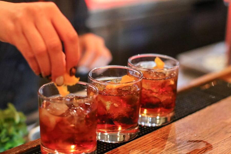 Budapest: Bar Crawl Tour with Local Drinks - Key points to know before booking
