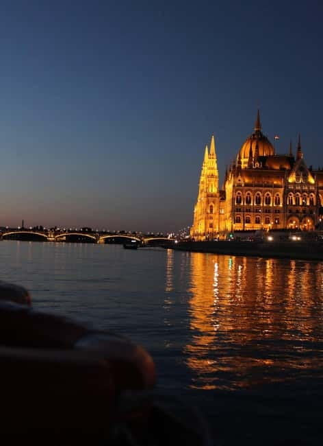 Budapest: Boat Cruise with Personal Guide and Drink - Meeting your guide at Dock 42