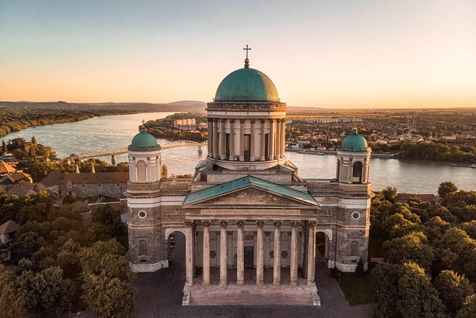 Budapest-Bratislava One-Way Sightseeing Transfer - The guide can make or break the day