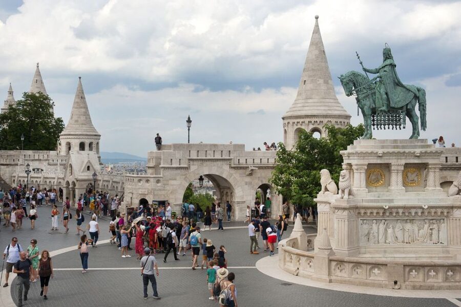 Budapest: Buda Castle District Walking Tour - Matthias Church and the old Buda story