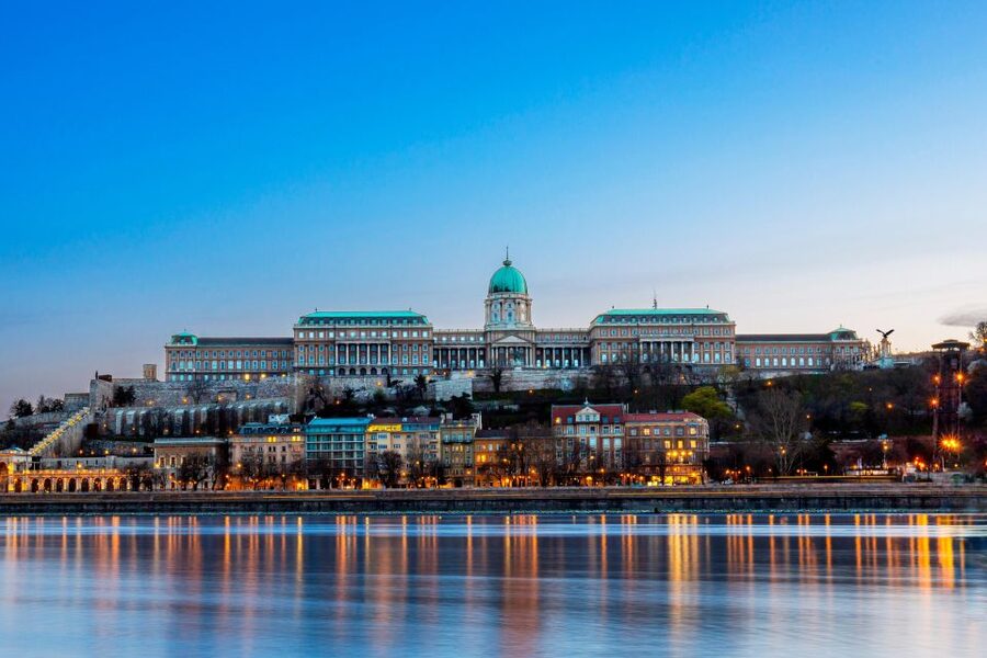 Budapest: Buda Castle Walk with Saint Stephen's Hall - Who should book this Buda Castle walk?