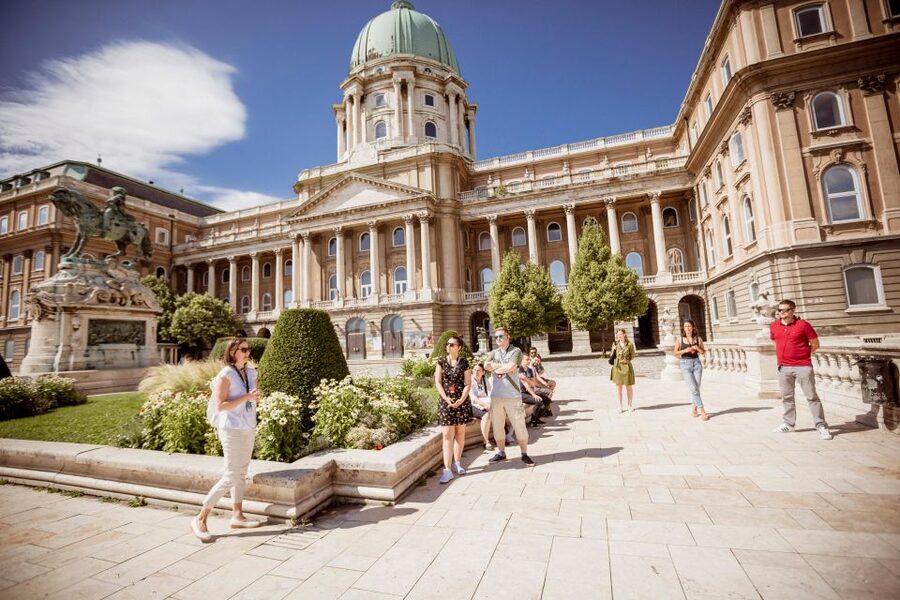Budapest: Buda Castle Walk with Saint Stephen's Hall - Hunyadi Court and Lion Courtyard