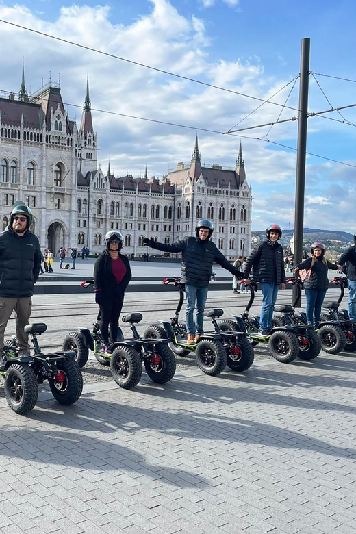 Budapest: Buda Highlights Guided Tour on Electric EZRaider - Why families find the ride easy to enjoy