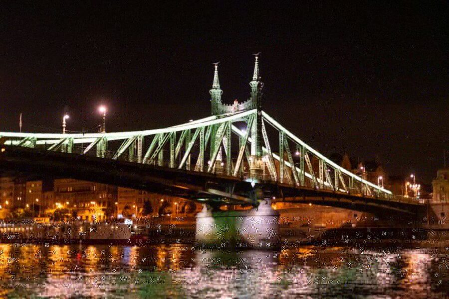 Budapest: Candlelit Dinner River Cruise with Live Music - Who should book this cruise?