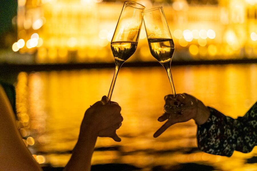 Budapest: Candlelit Dinner River Cruise with Live Music - Parliament at night is the main event
