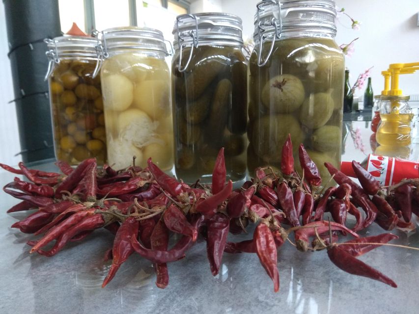 Budapest: Central Market Hall Guided Food Tour with Tastings - Key points at a glance