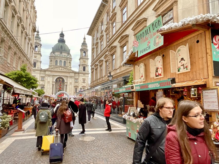 Budapest: Christmas Market Guided Walking Tour with Tastings - Timing your visit around the season