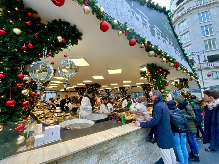 Budapest: Christmas Market Guided Walking Tour with Tastings - Budapest architecture along the walk