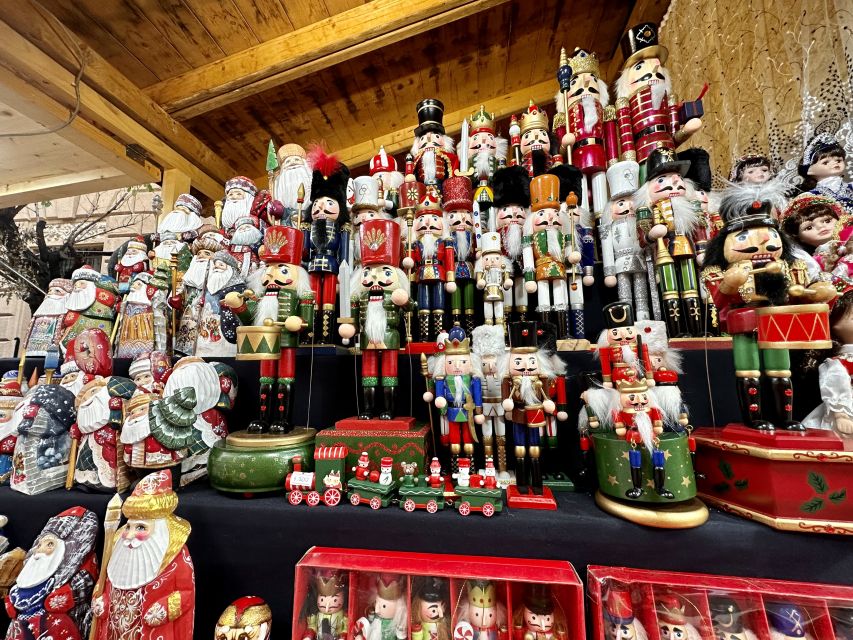 Budapest: Christmas Market Guided Walking Tour with Tastings - Who will enjoy this winter walk?