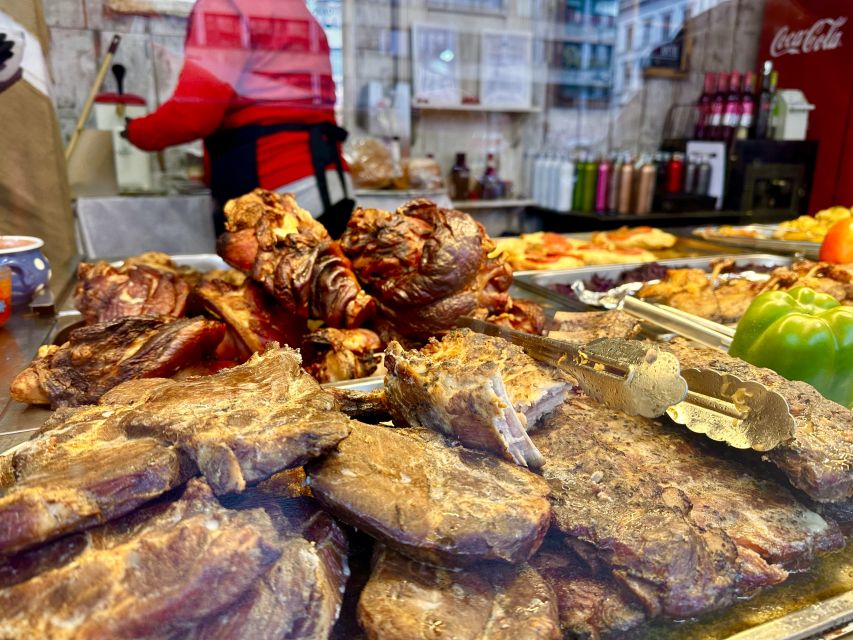 Budapest: Christmas Market Guided Walking Tour with Tastings - Budapest’s markets through a Hungarian lens