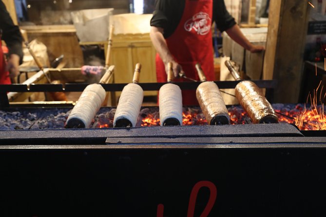 Budapest Christmas Market Tour with Basilica visit & Chimney cake - What the $140 price really buys