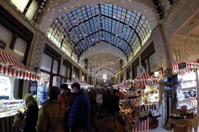 Budapest Christmas Walking Tour & Entry to St Stephen's Basilica - Chain Bridge and the Danube Corso