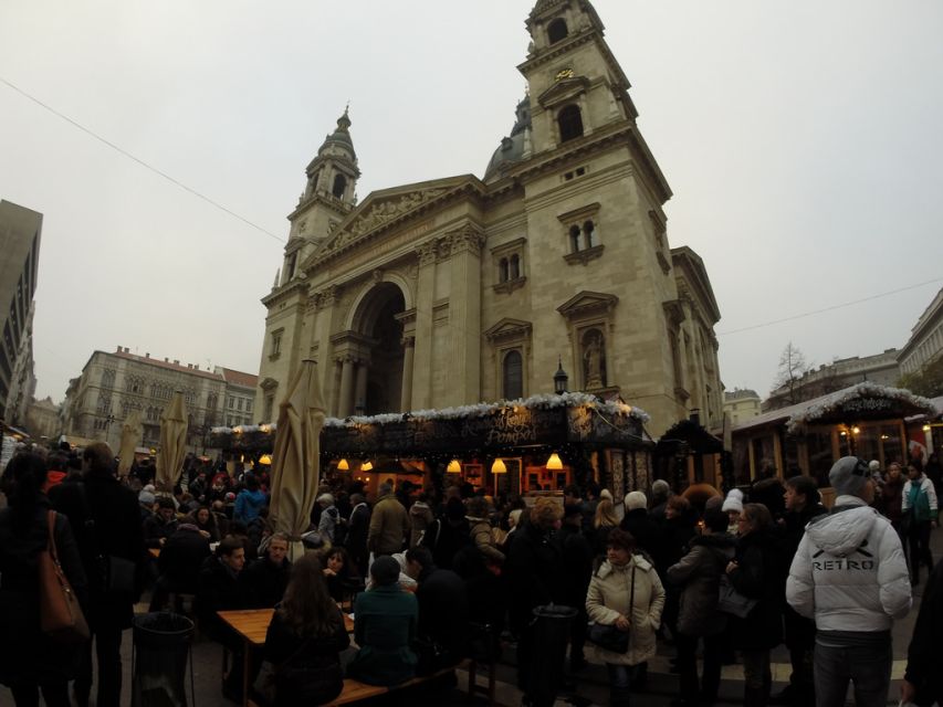Budapest Christmas Walking Tour w Entry to Basilica - Ending at the Basilica Christmas market