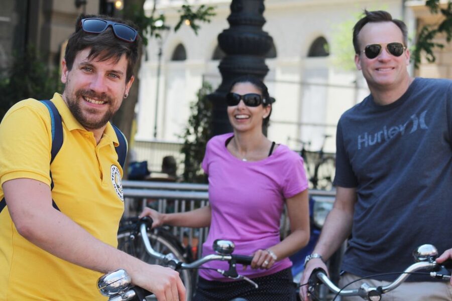 Budapest: City Bike Tour with Coffee Stop - Riding Buda’s riverbank and famous baths