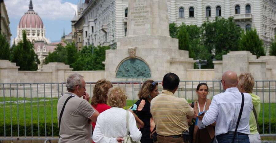 Budapest: City Center Walking Tour - Key points at a glance