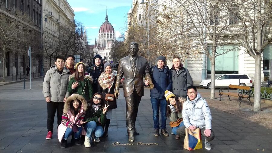 Budapest: City Center Walking Tour - Elizabeth Park and Budapest Eye