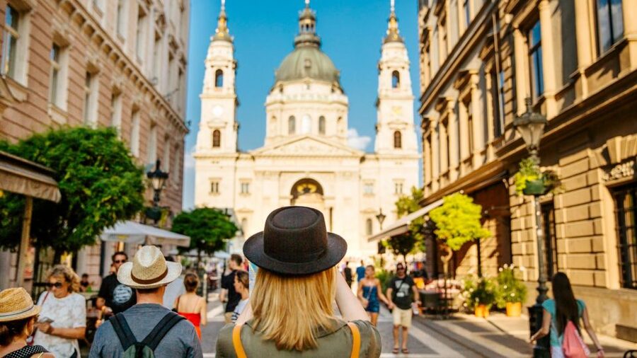 Budapest: City Discovery Tour - Walking through the Castle District