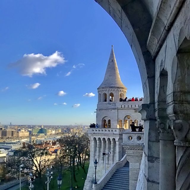 Budapest: City Discovery Tour - Starting near the Eurama office