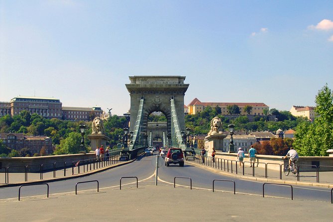Budapest City Sightseeing Half-Day Tour - The guide makes the difference