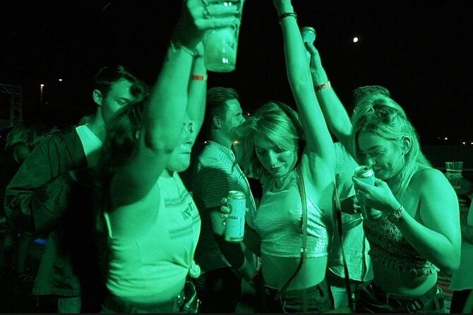 Budapest Danube Cruise with DJ, Drinks and After Party - Cold-weather planning and comfort