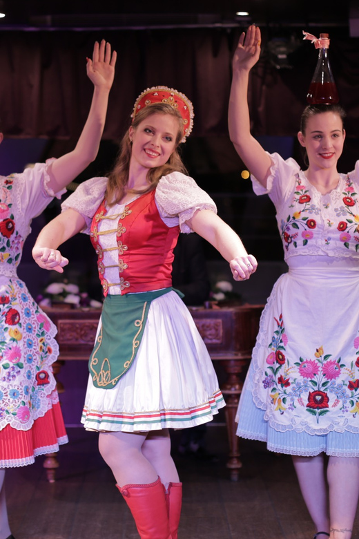 Budapest: Danube Cruise with Folk Dancing and Drinks - Margaret Bridge and the northern Danube views
