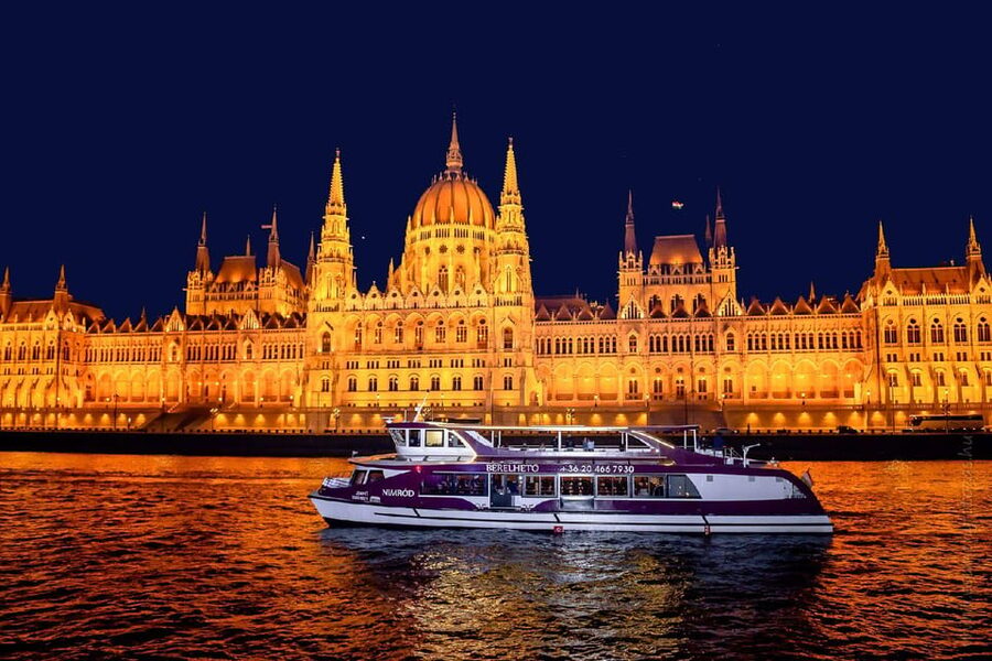 Budapest: Danube Cruise with Folk Dancing and Drinks - Müpa and the National Theatre