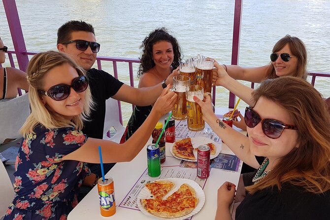 Budapest Danube Pizza Cruise with Welcome Drink - One drink, music, and a casual boat atmosphere