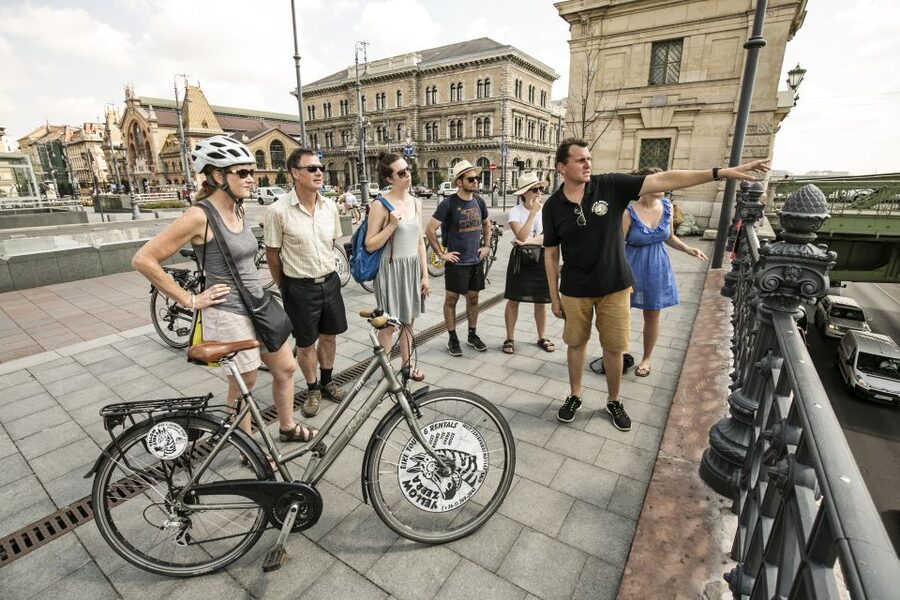 Budapest: Danube River Views Bike Ride - Fitness, hills, and the right kind of rider