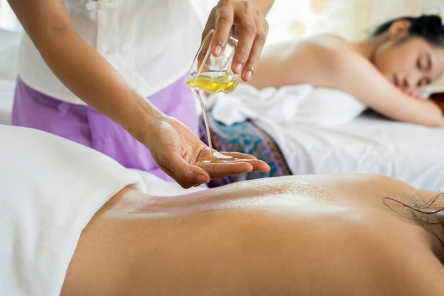 BUDAPEST, Day Spa : Couples Massage with Roses Bubble Bath - A rosewater bath with petals and candlelight