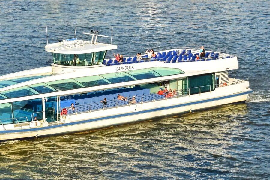Budapest: Daytime Sightseeing Boat Cruise - Inside the covered sightseeing boat