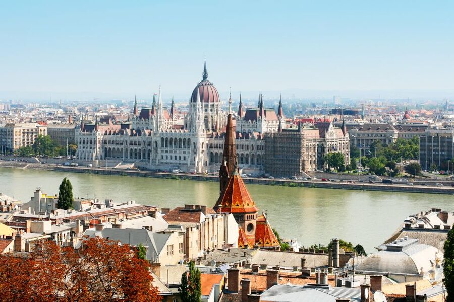 Budapest: Daytime Sightseeing Boat Cruise - Finding Dock 7 in central Budapest