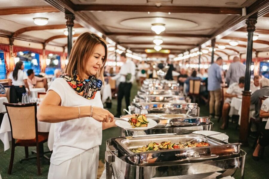 Budapest: Dinner Cruise with Live Music and Folk Dance Show - The National Theatre and the return journey